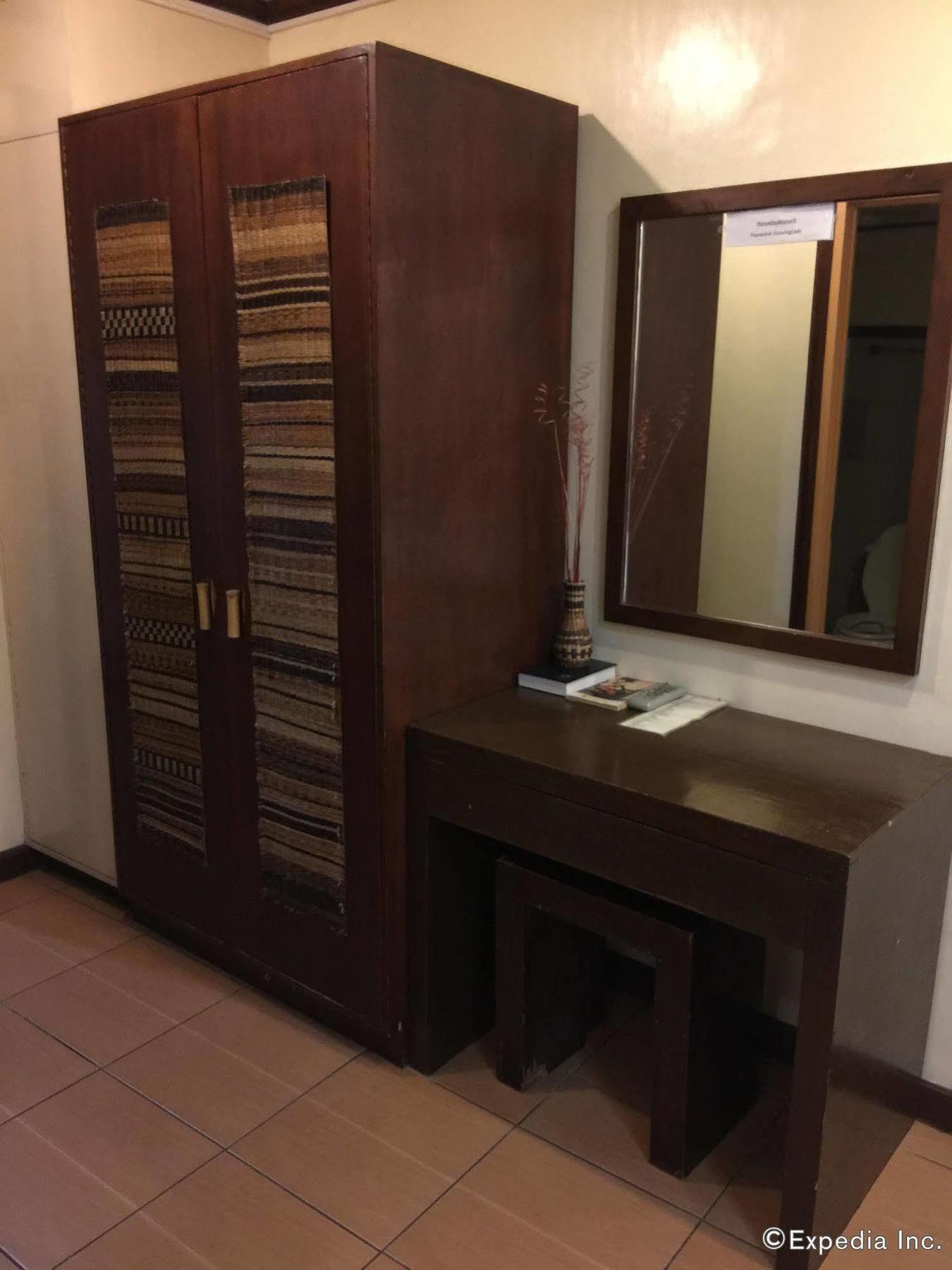 Darunday Manor Hotel Tagbilaran City Ngoại thất bức ảnh